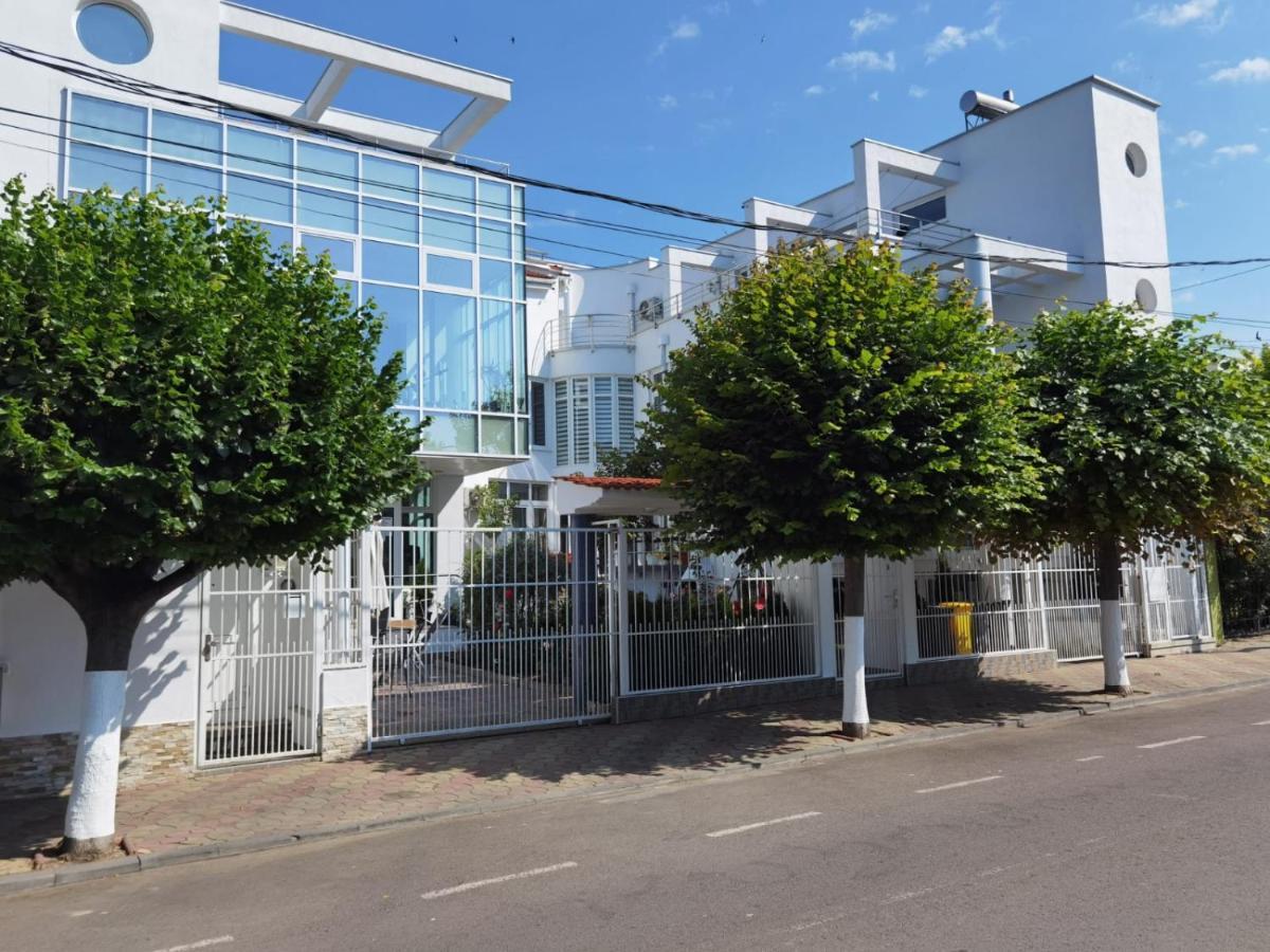 Fitness House With Garden Hotel Constança Exterior foto