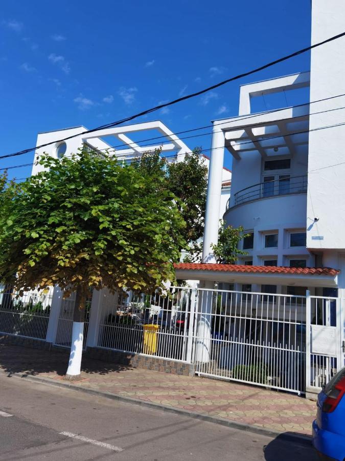 Fitness House With Garden Hotel Constança Exterior foto